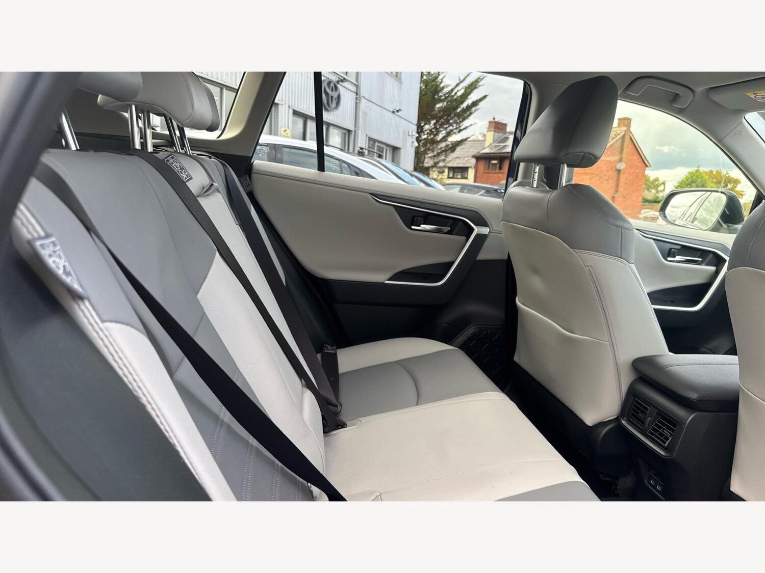 Used Toyota RAV4 for sale - 76484828: Photo 14