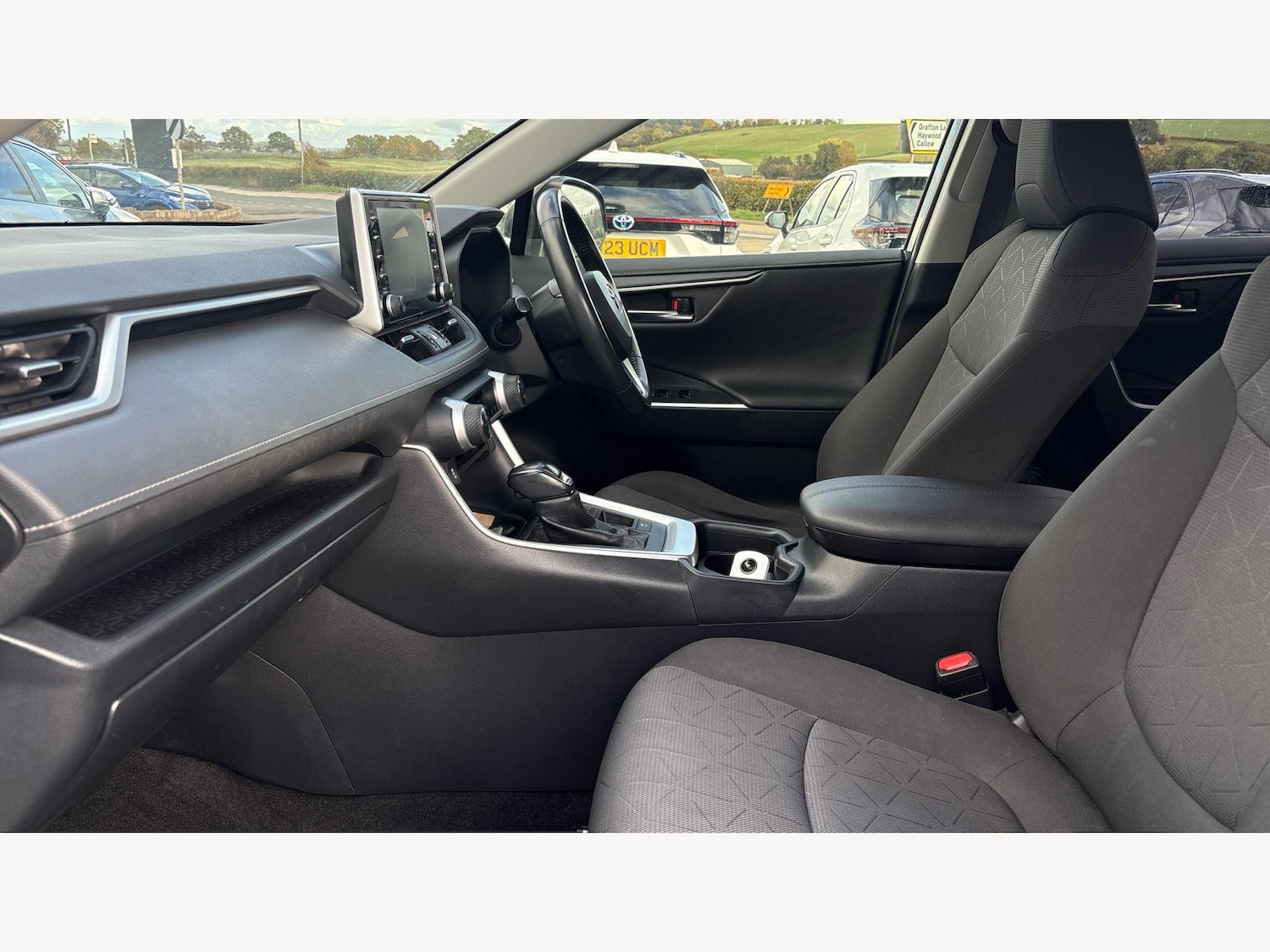 Used Toyota RAV4 2019 for sale - 76522454: Photo 12