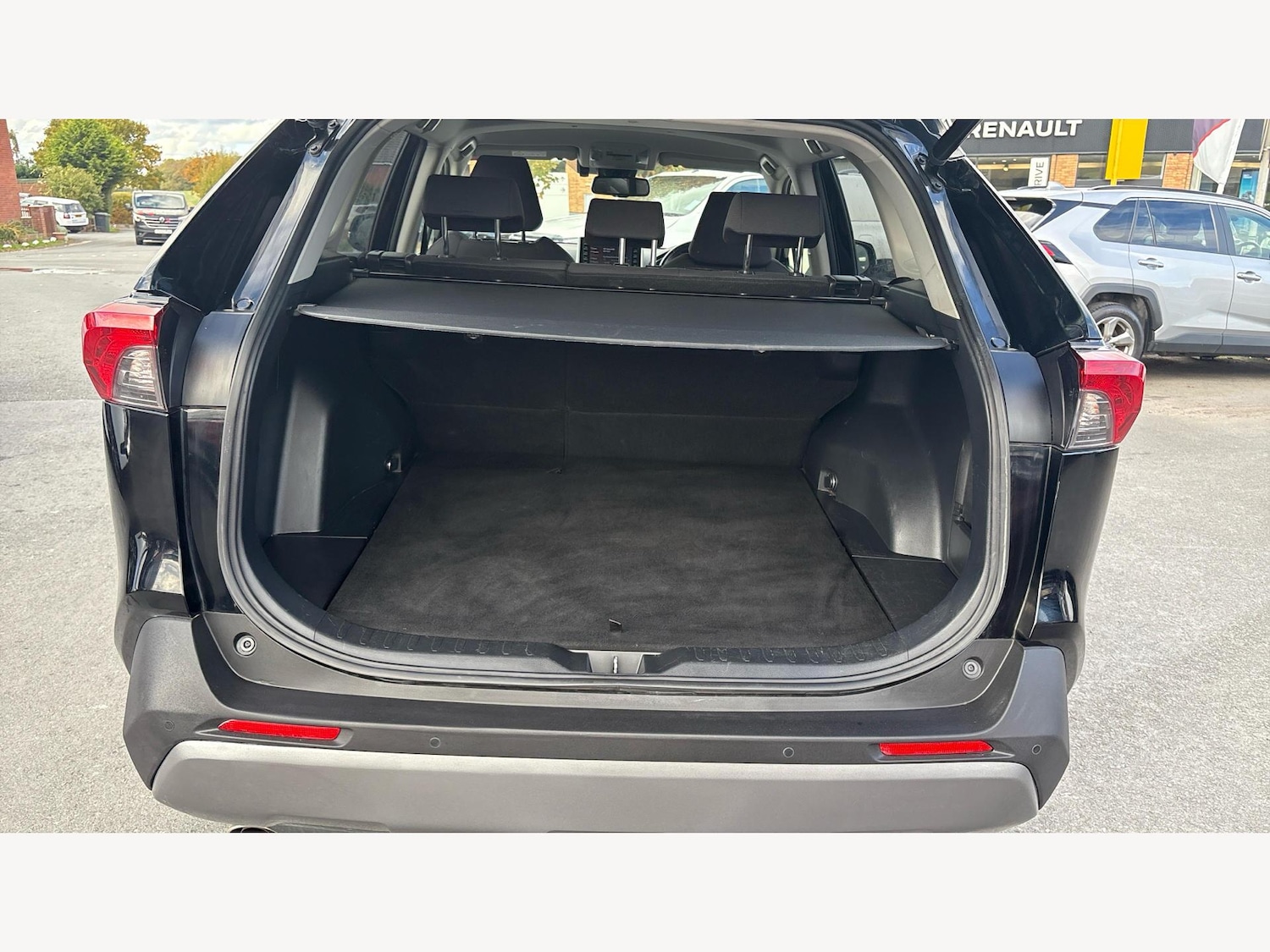 Used Toyota RAV4 2019 for sale - 76522454: Photo 16