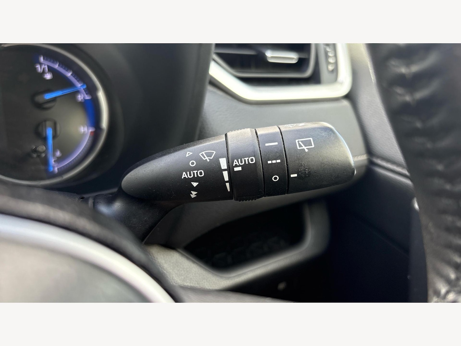 Used Toyota RAV4 2019 for sale - 76522454: Photo 26