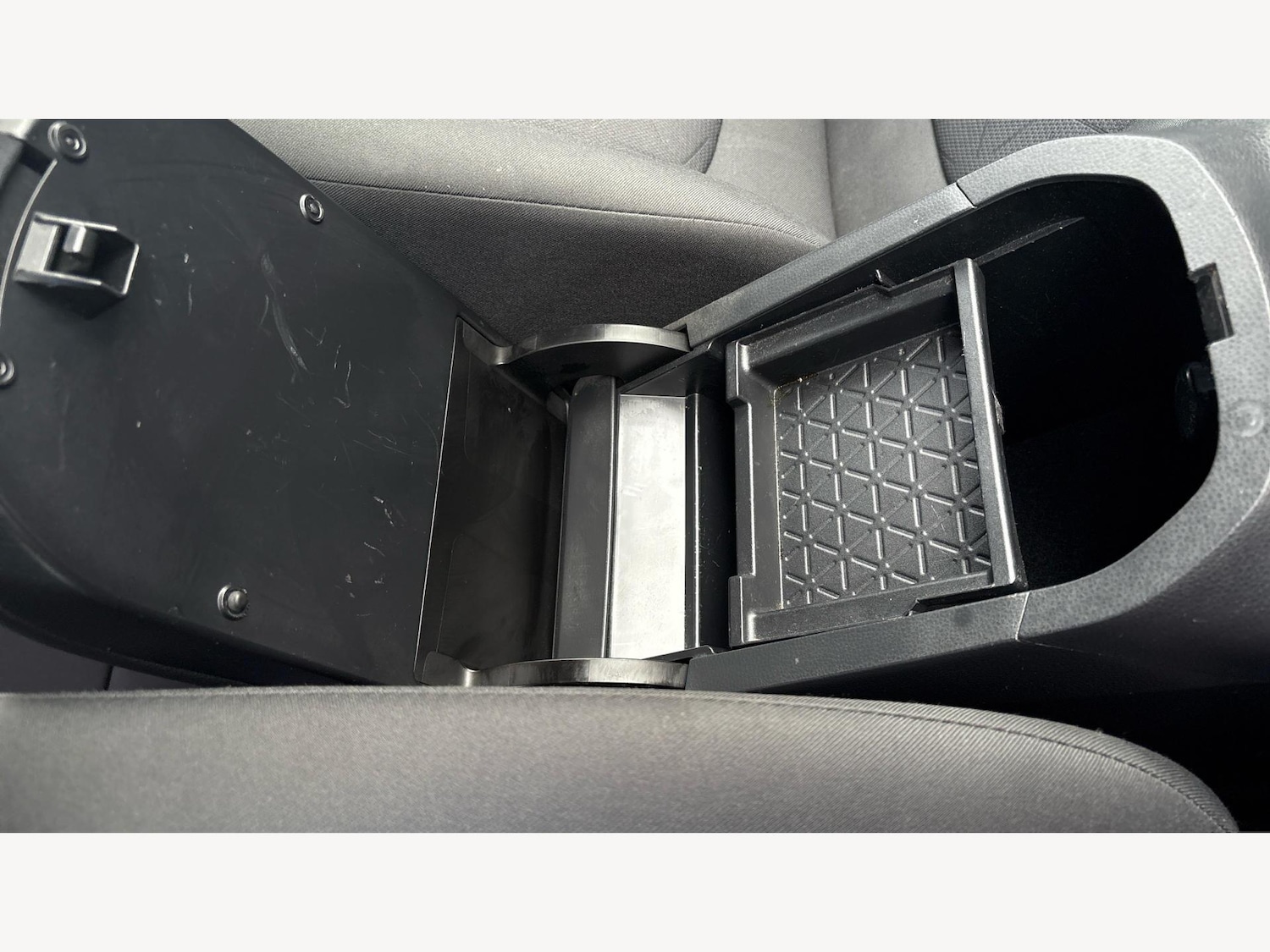 Used Toyota RAV4 2019 for sale - 76522454: Photo 31