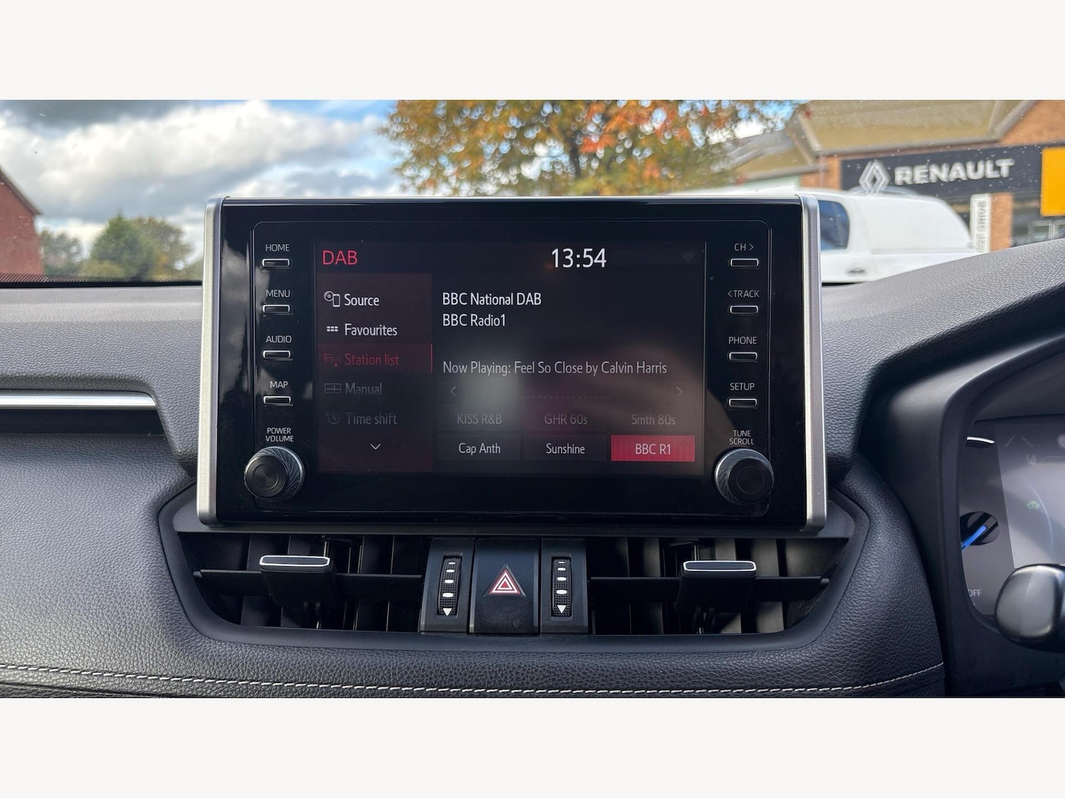 Used Toyota RAV4 2019 for sale - 76522454: Photo 9