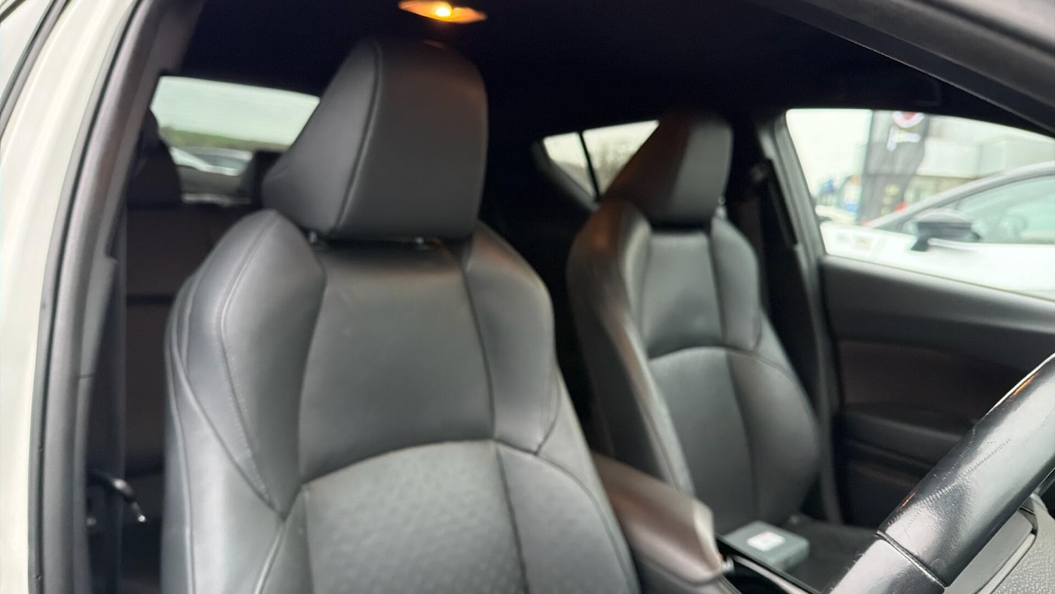 Used Toyota C-HR for sale - 77696573: Photo 34