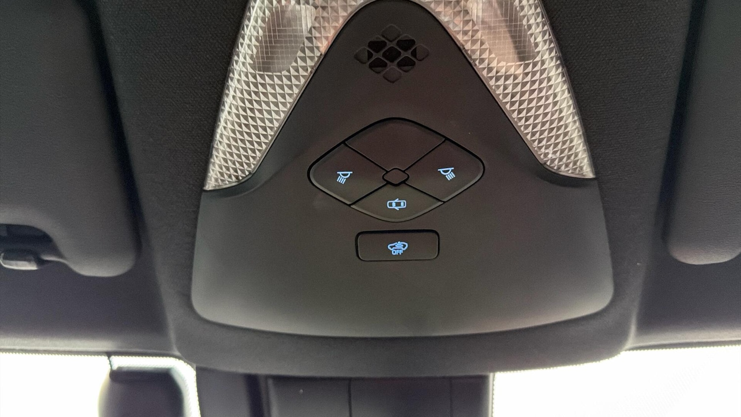 Used Toyota C-HR for sale - 77696573: Photo 49