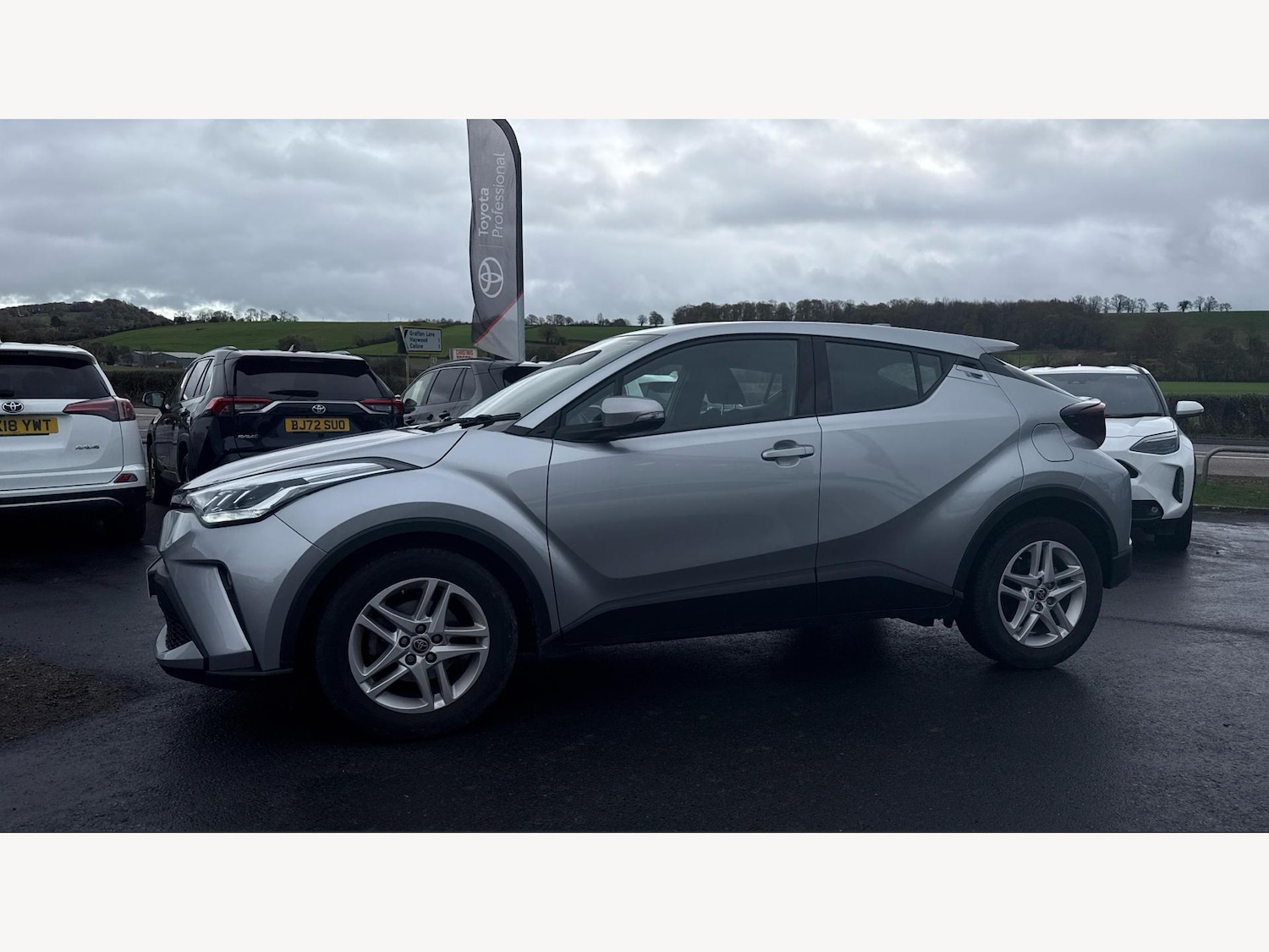 Used Toyota C-HR for sale - 77229889: Photo 19