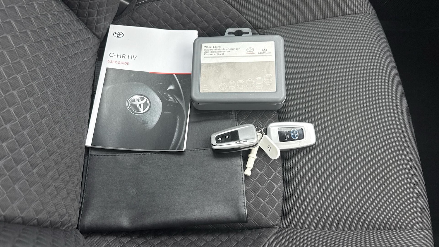 Used Toyota C-HR for sale - 77229889: Photo 32