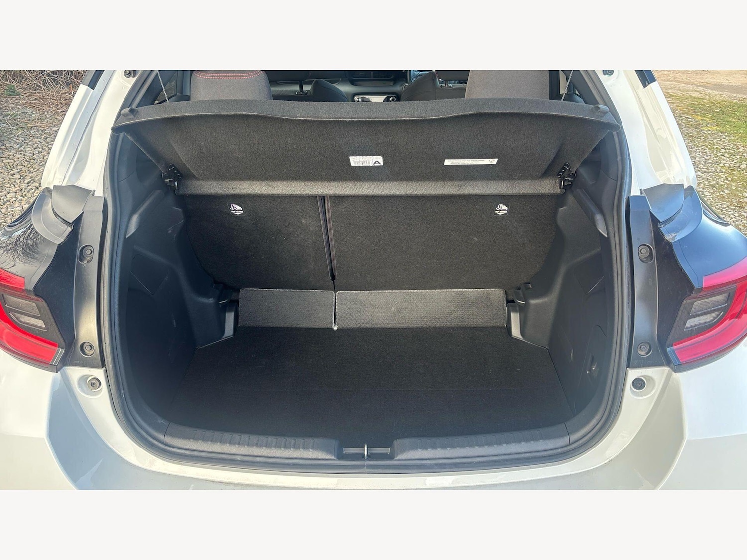 Used Toyota Yaris 2023 for sale - 78086196: Photo 16