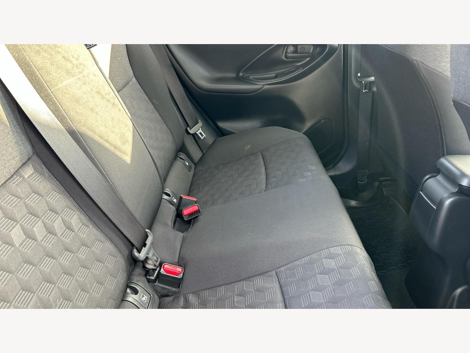 Used Toyota Yaris 2024 for sale - 77358297: Photo 15