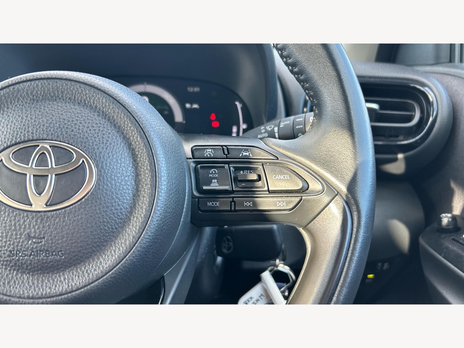 Used Toyota Yaris 2024 for sale - 77358297: Photo 23