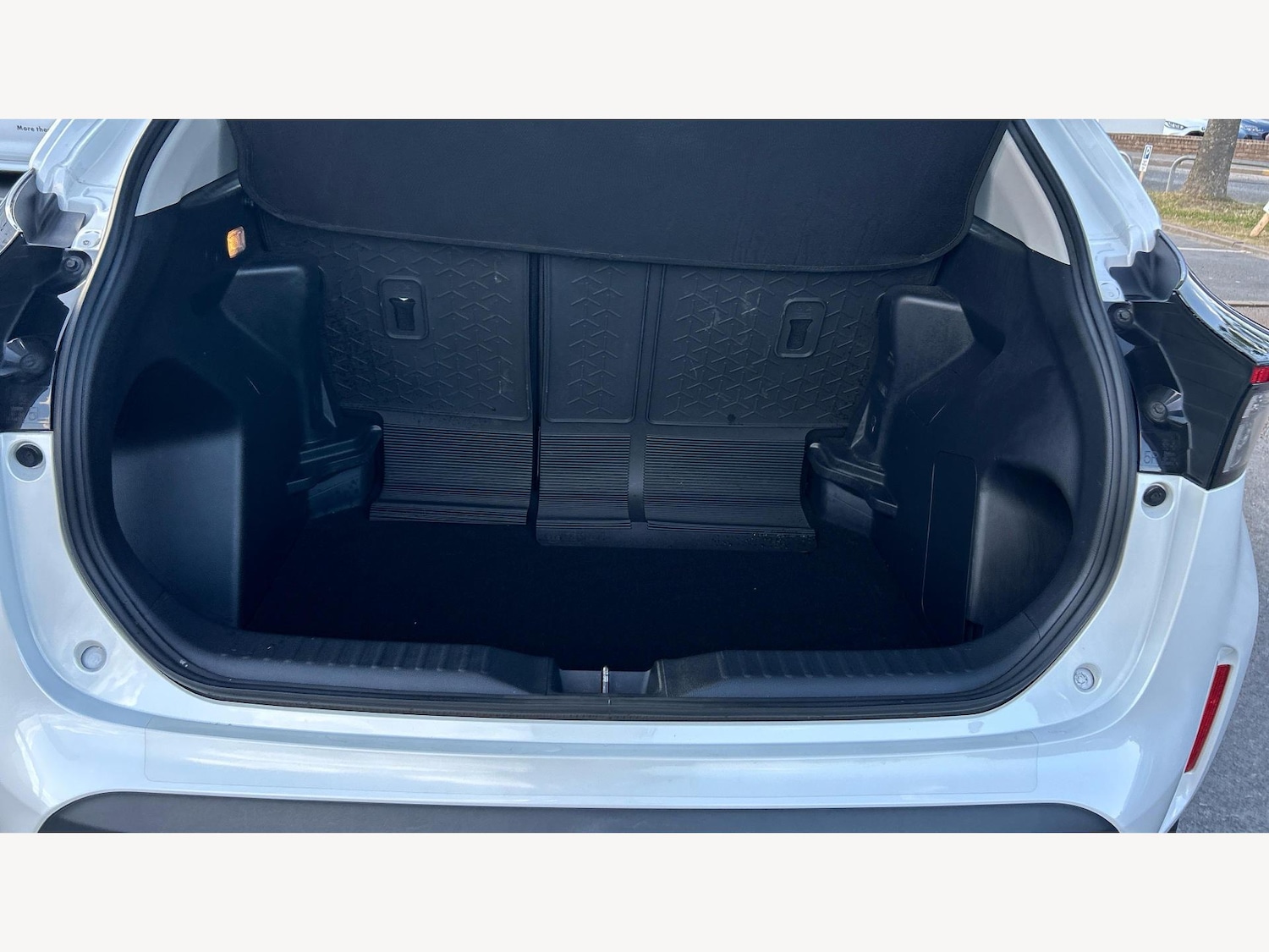 Used Toyota Yaris Cross for sale - 76440353: Photo 16