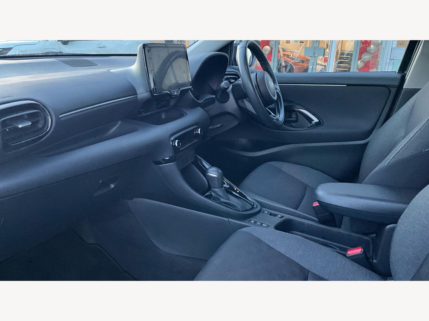 Used Toyota Yaris 2024 for sale - 77575056: Photo 12