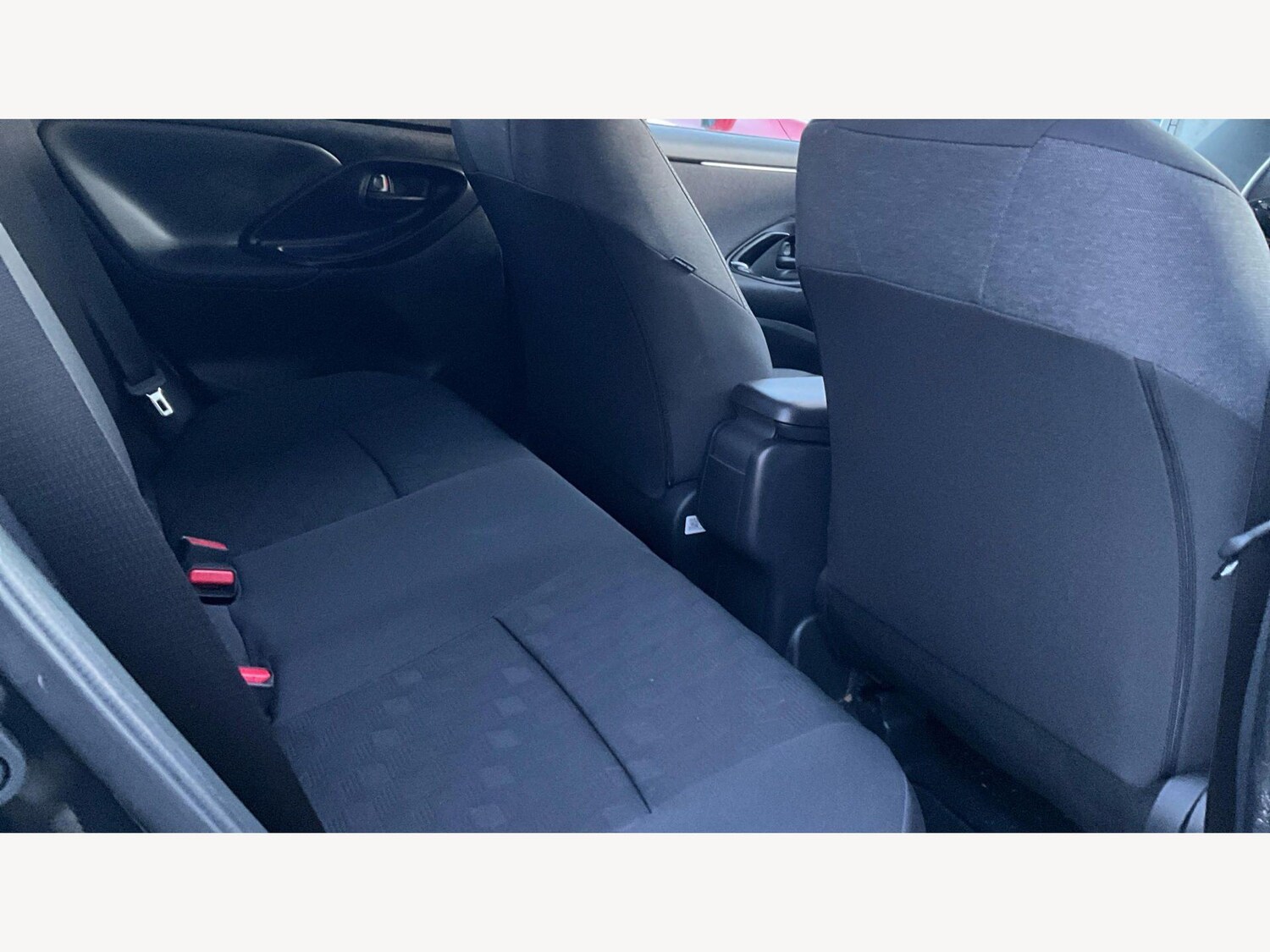 Used Toyota Yaris 2024 for sale - 77575056: Photo 14