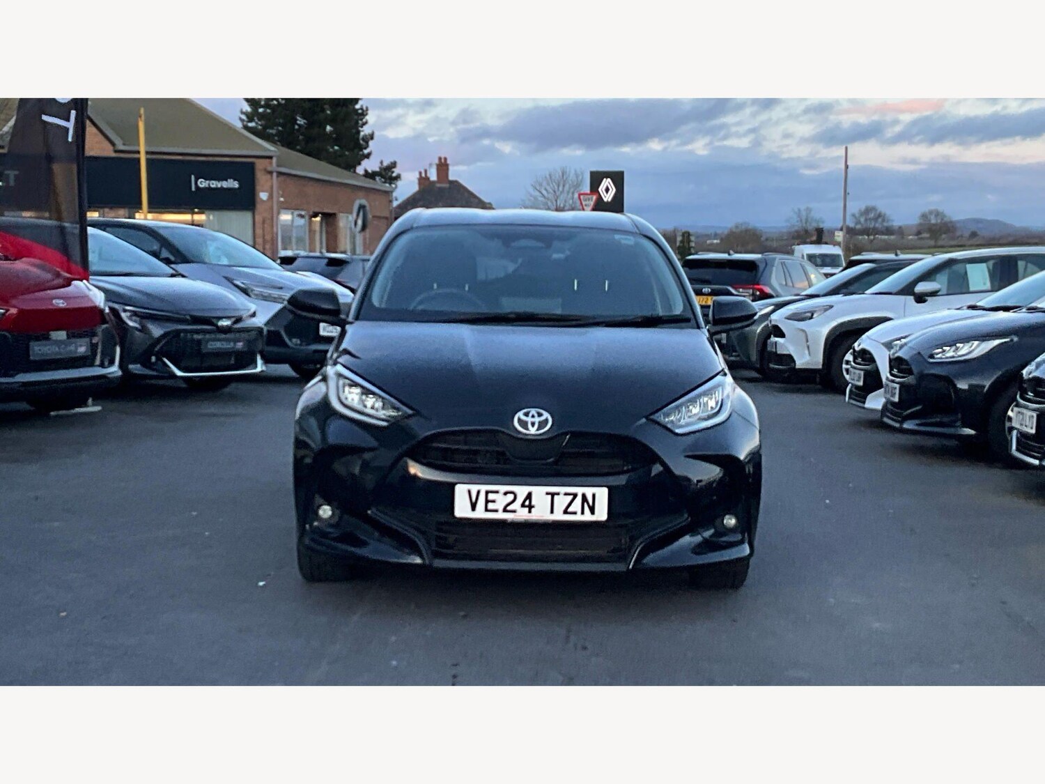 Used Toyota Yaris 2024 for sale - 77575056: Photo 17