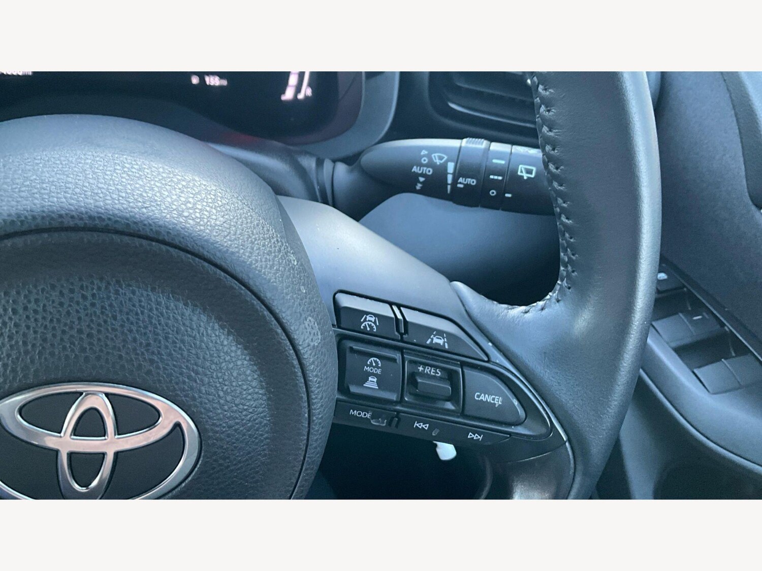 Used Toyota Yaris 2024 for sale - 77575056: Photo 34