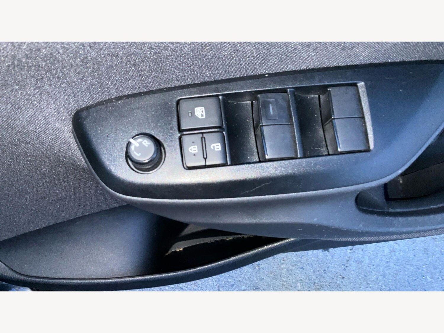 Used Toyota Yaris 2024 for sale - 77575056: Photo 36