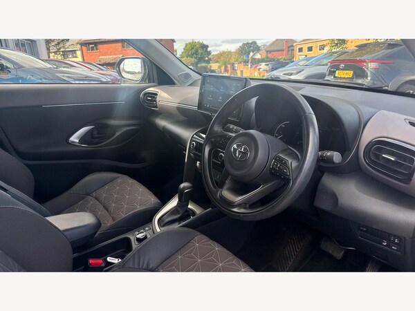 Used Toyota Yaris Cross 2022 for sale - 76295627: Photo 13