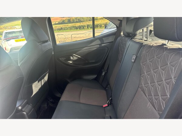 Used Toyota Yaris Cross 2022 for sale - 76295627: Photo 15
