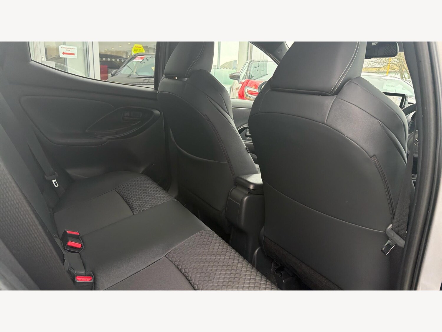 Used Toyota Yaris 2024 for sale - 77793730: Photo 14