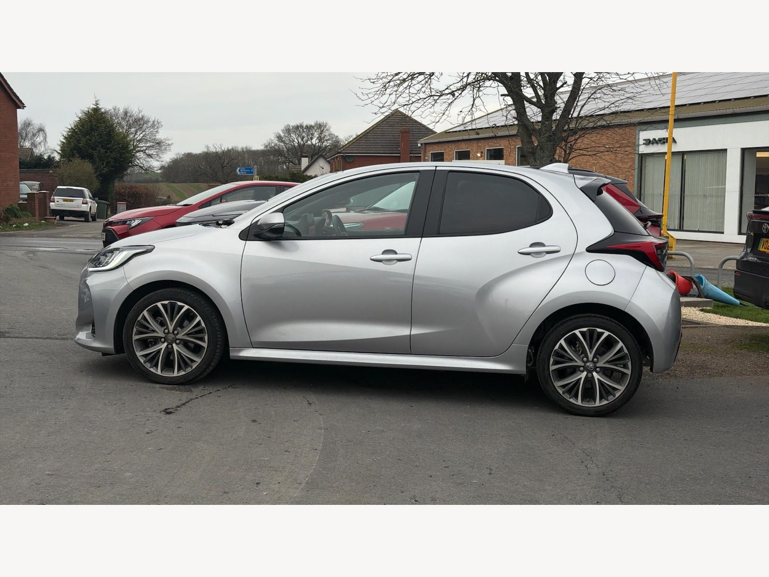 Used Toyota Yaris 2024 for sale - 77793730: Photo 19