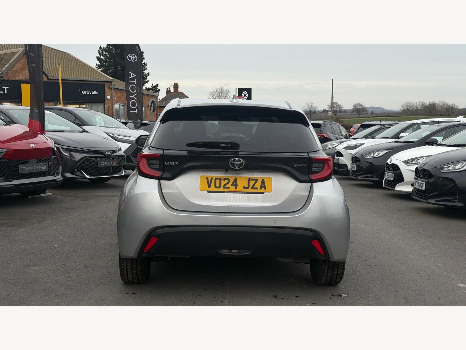 Used Toyota Yaris 2024 for sale - 77793730: Photo 21