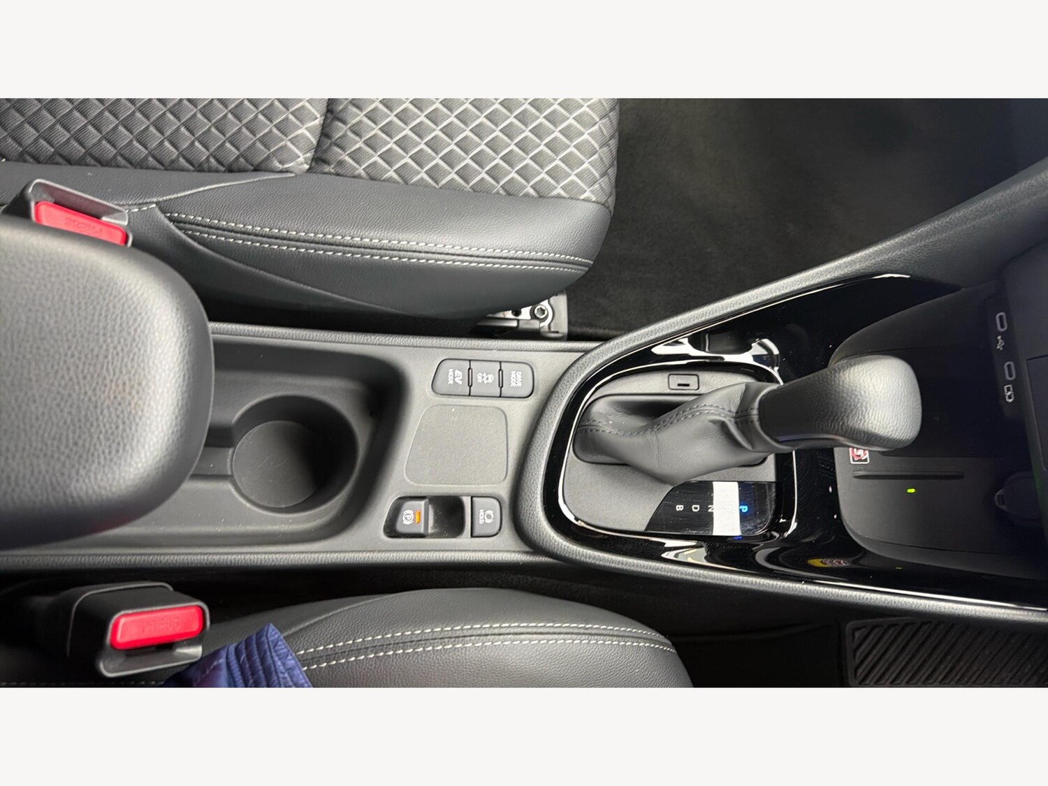 Used Toyota Yaris 2024 for sale - 77793730: Photo 22