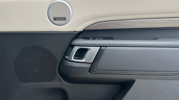 Used Land Rover Discovery 2021 for sale - 76208833: Photo 30
