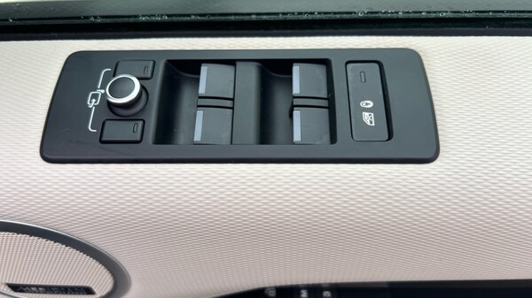 Used Land Rover Discovery 2021 for sale - 76208833: Photo 42