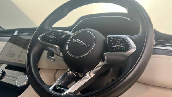 Used Jaguar F-Pace 2021 for sale - 76208894: Photo 40