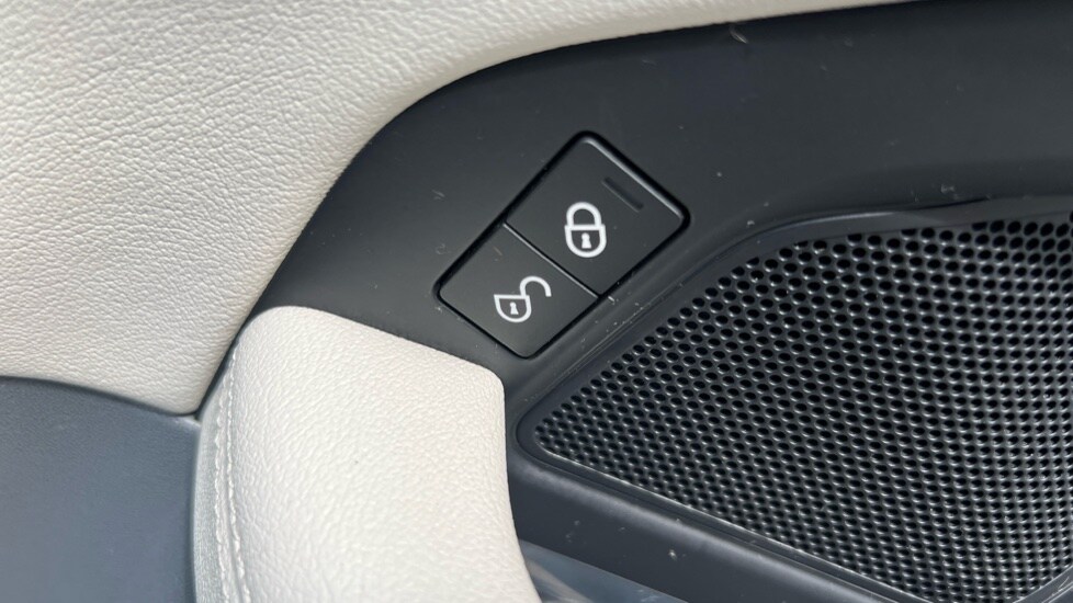 Vehicle 44