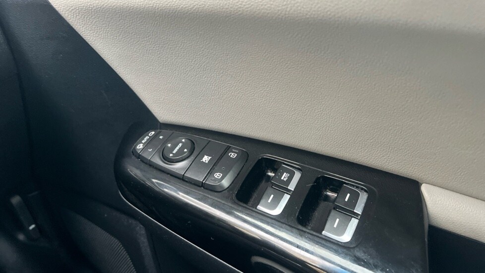 Used Kia Sportage 2018 for sale - 76539842: Photo 44