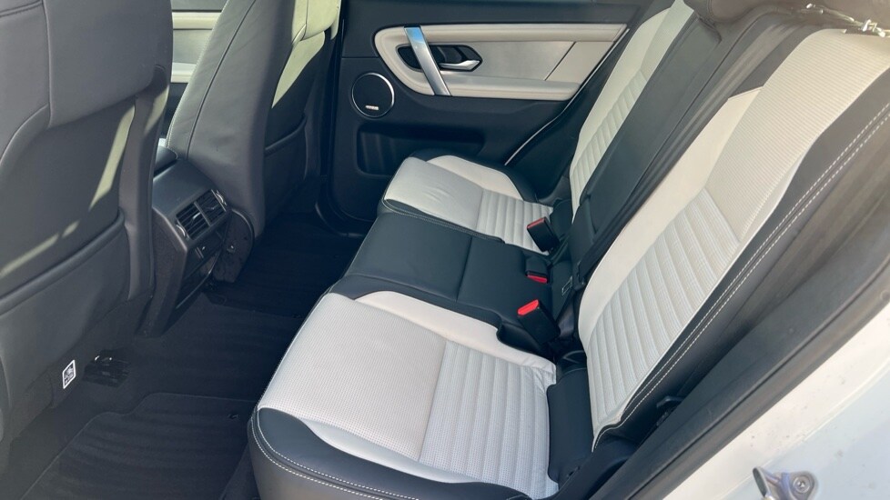 Used Land Rover Discovery Sport 2022 for sale - 76602883: Photo 14