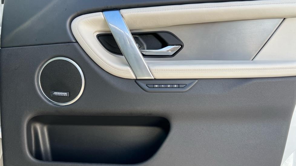 Used Land Rover Discovery Sport 2022 for sale - 76602883: Photo 30