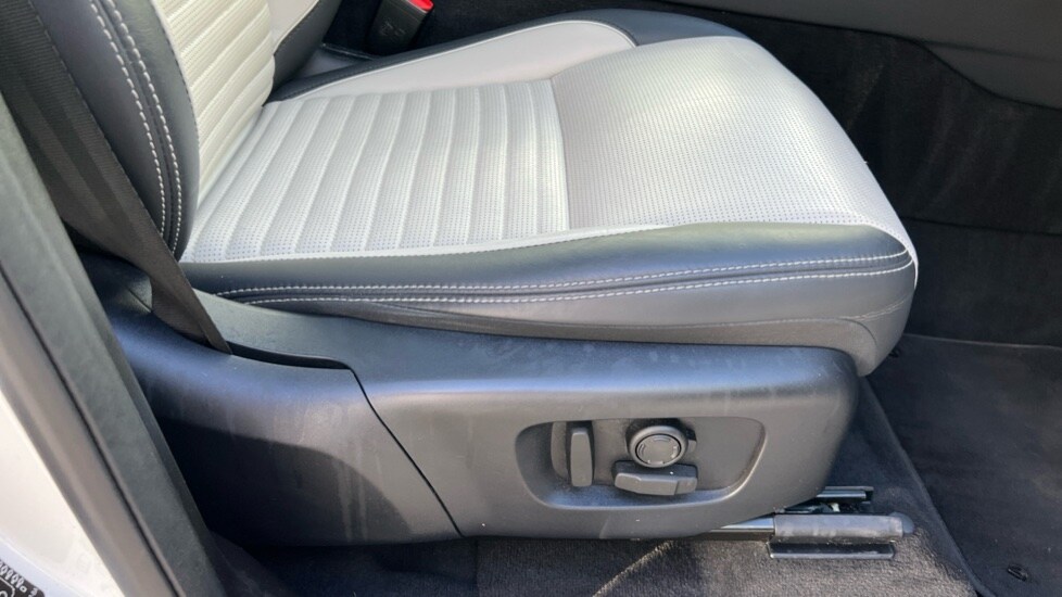 Used Land Rover Discovery Sport 2022 for sale - 76602883: Photo 43