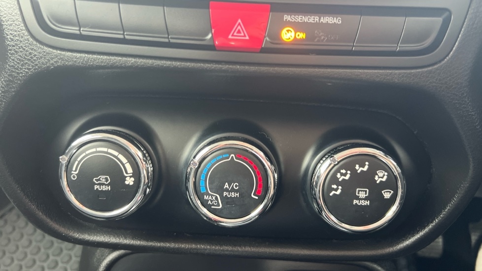 Used Jeep Renegade 2016 for sale - 76493913: Photo 40