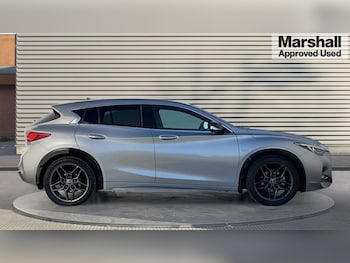 Used Infiniti Q30 2017 for sale - 75984718: Photo