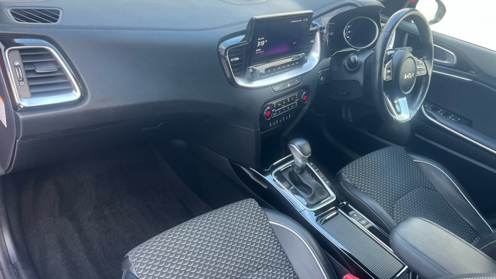 Used Kia XCeed 2023 for sale - 76302204: Photo 10