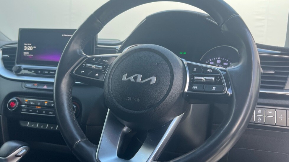 Used Kia XCeed 2023 for sale - 76302204: Photo 42