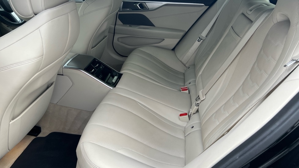 Used BMW 8 Series 2020 for sale - 76586798: Photo 14