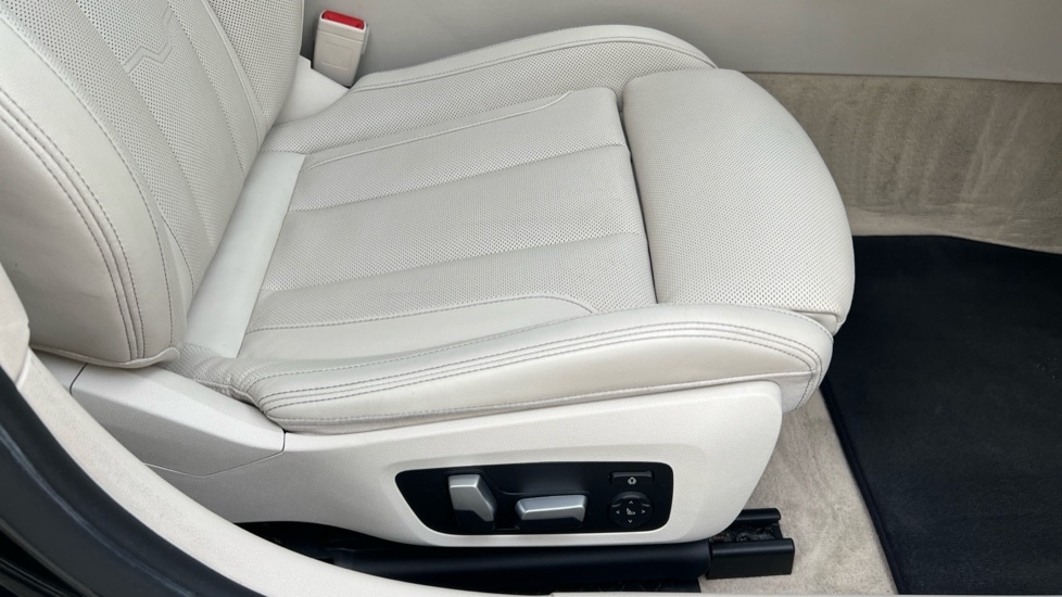 Used BMW 8 Series 2020 for sale - 76586798: Photo 45