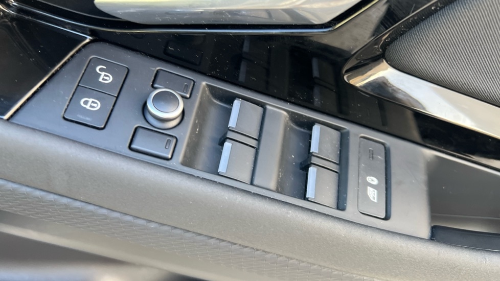 Used Land Rover Range Rover Evoque 2020 for sale - 76602848: Photo 35