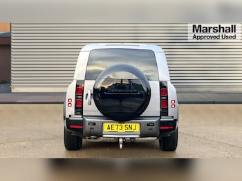 Used Land Rover Defender 2024 for sale - 76954392: Photo