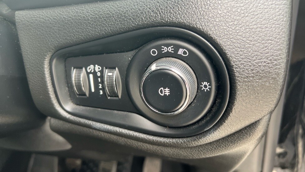 Used Jeep Renegade 2016 for sale - 76523538: Photo 34