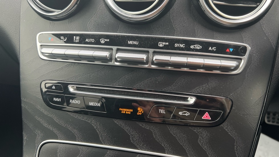 Used Mercedes-Benz GLC 2018 for sale - 76338809: Photo 47