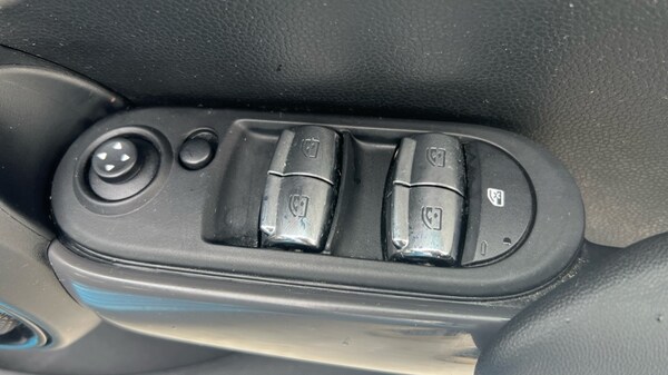 Used MINI Hatch 2019 for sale - 76311813: Photo 31