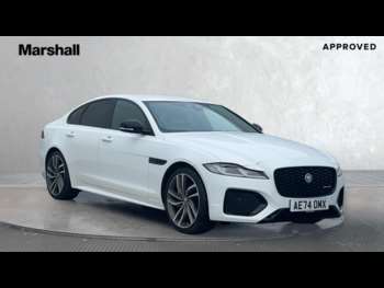 2024 - 2.0 D200 R-Dynamic SE Black 4dr Auto
