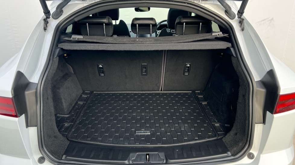 Used Jaguar E-Pace 2019 for sale - 76948327: Photo 15