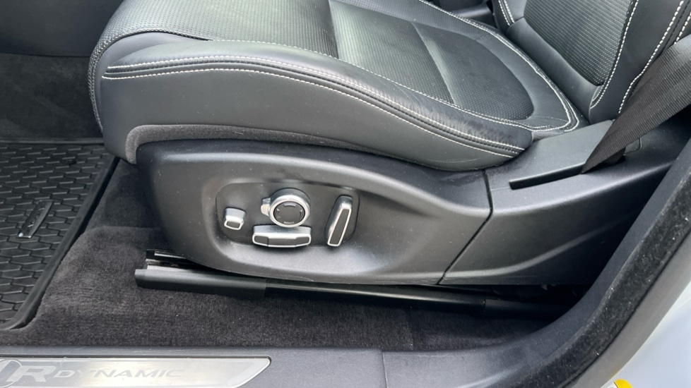 Used Jaguar E-Pace 2019 for sale - 76948327: Photo 32