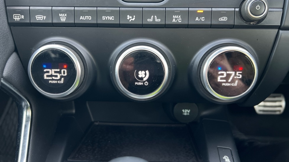 Used Jaguar E-Pace 2019 for sale - 76948327: Photo 46