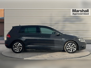 Used Volkswagen Golf 2019 for sale - 76332254: Photo