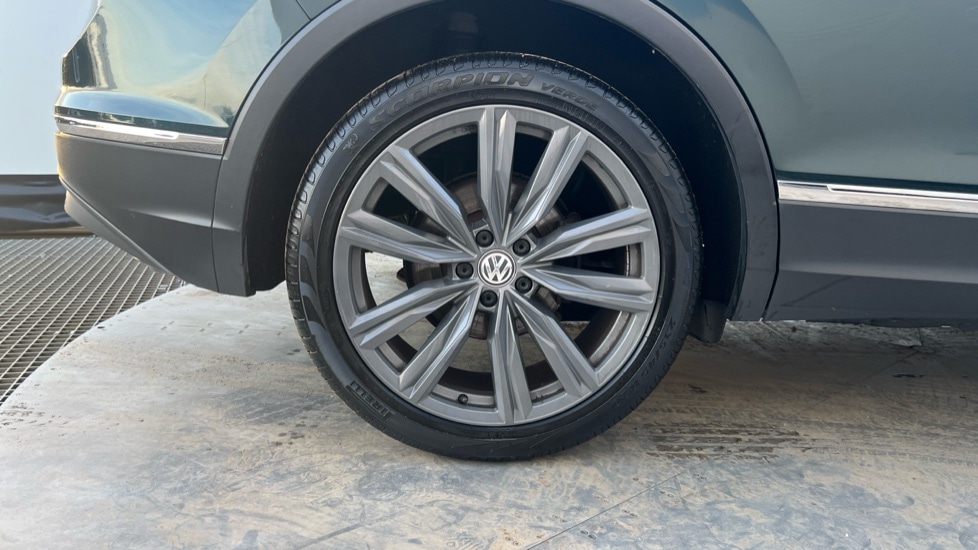 Used Volkswagen Tiguan 2018 for sale - 76804177: Photo 19